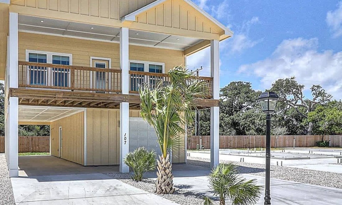 Fulton House | 107 Seven Palms, Under The Sea