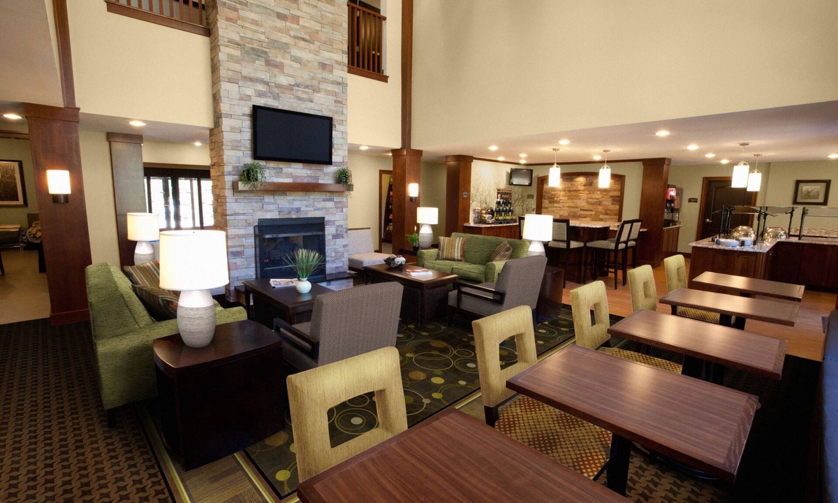 Johnson City Apartment | 1BR Suite w/Kitchen | Daily Breakfast + Pool