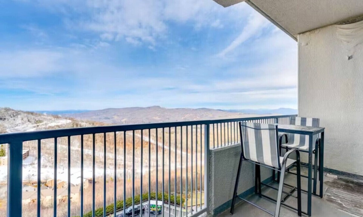 Sugar Mountain Apartment | 2 bed/2 bath Condo w/Amenities!