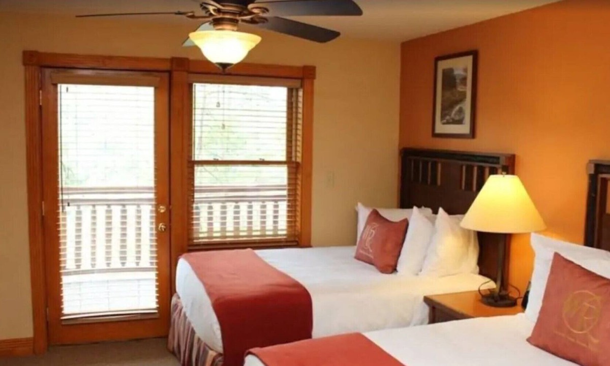 Gatlinburg Apartment | 2 Bedroom & 2 Bath Unit in Westgate Smoky Mountain Resort & Water Park (UNIT 1)