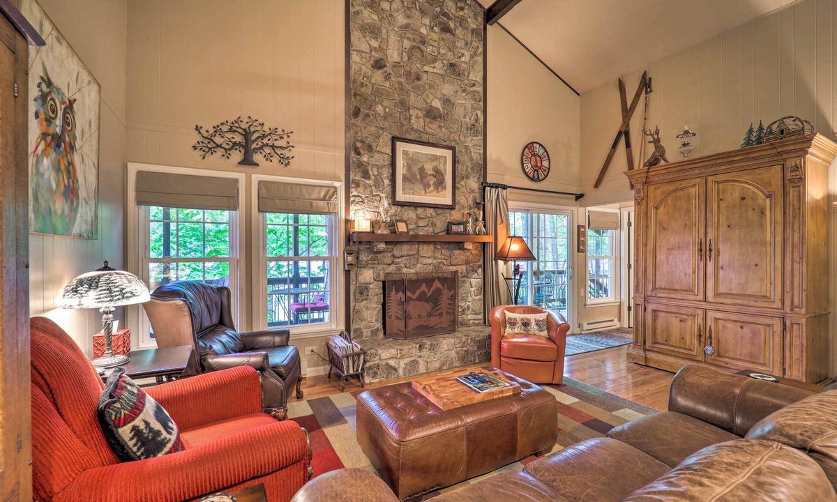 Beech Mountain House | 3 Mi to Beech Mtn Resort: Gem w/Views & Fireplace