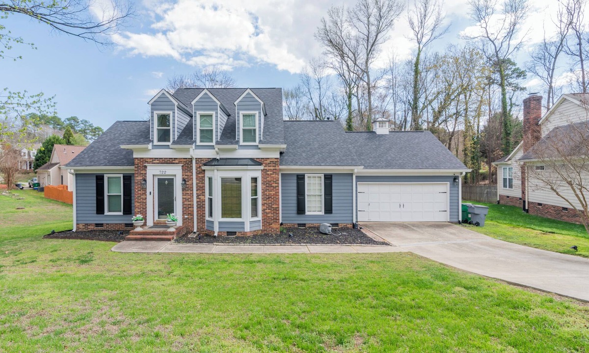 Paw Creek House | 3BR Retreat Near Whitewater Center & Golf
