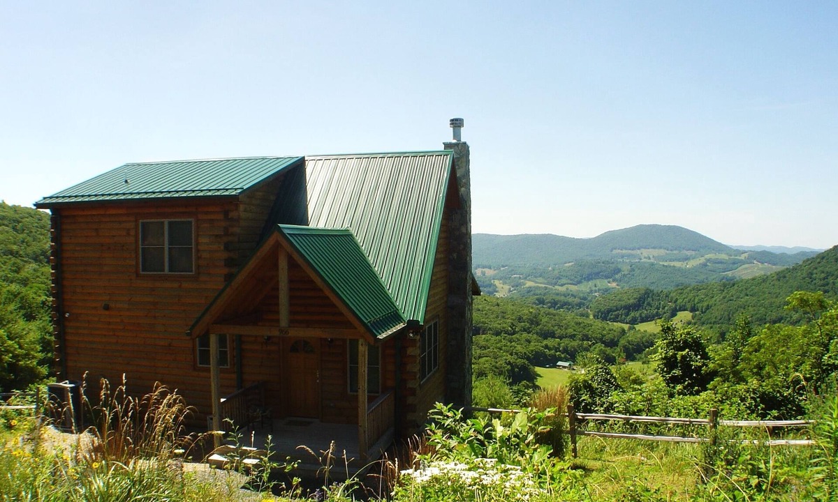 Buck Mountain Cabin | 4th of July Still Avail! 3BR/2BA near West Jefferson w/Long Range Views