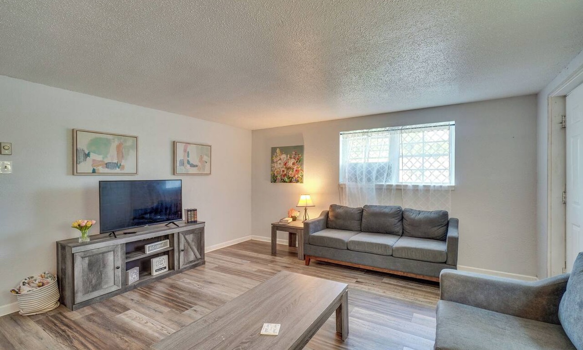 Knoxville Apartment | 6 Mi to Dtwn: Family-Friendly Knoxville Apartment