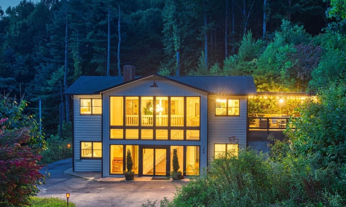 Fairview House | Above Asheville, Art House
