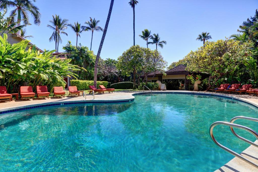 Historic Lahaina Front Street Apartment | Aina NaluB105 studio