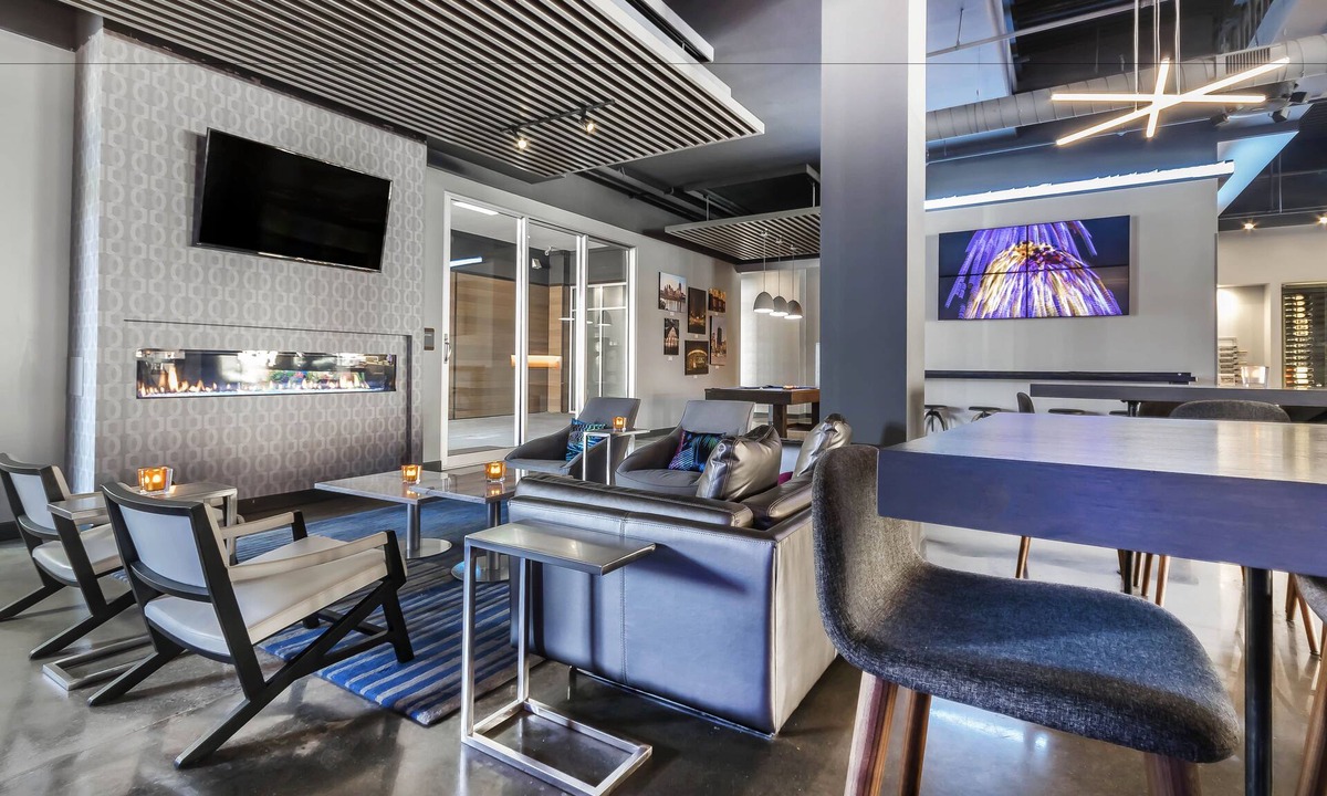 Newport Hotel | Aloft by Marriott Newport on the Levee