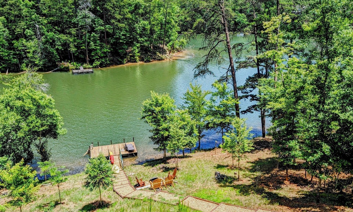 Mill Spring Apartment | Amazing Lake Adger Getaway Spring Is On The Way! Kayaker and Boater Everyday.