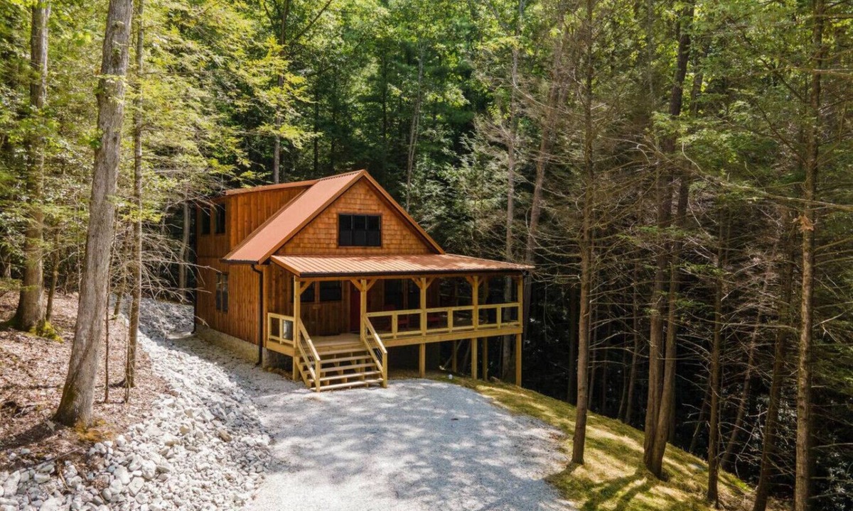 Rogers Cabin | Angel`s View - Hot Tub, WiFi, Fire Pit, Hiking, 4 mins to Natural Bridge