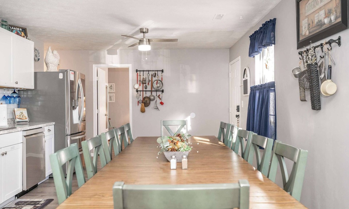 Williamstown Condo | Arkstone Retreat 3- Only 4 minutes to the Ark!