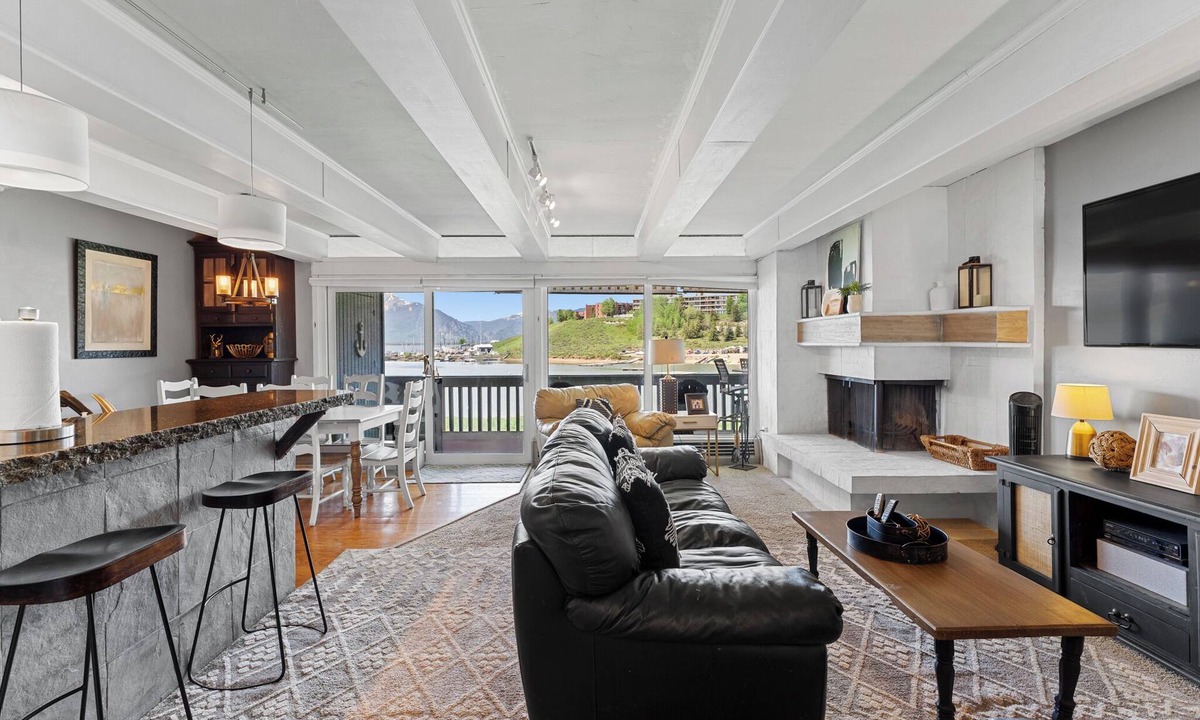 Dillon Apartment | Awc105d3