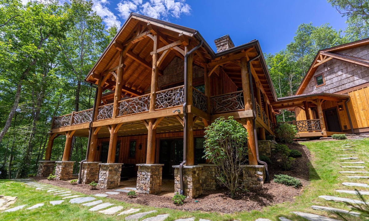 Banner Elk House | Bear Creek Cabin at Eagles Nest - Hot tub, pool table, fire pit!