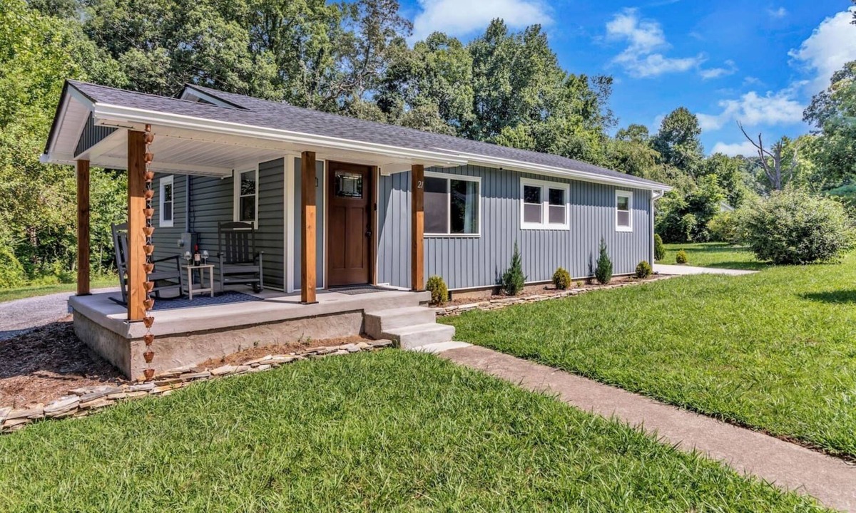 Black Mountain House | Bear Walk Cottage in Black Mountain