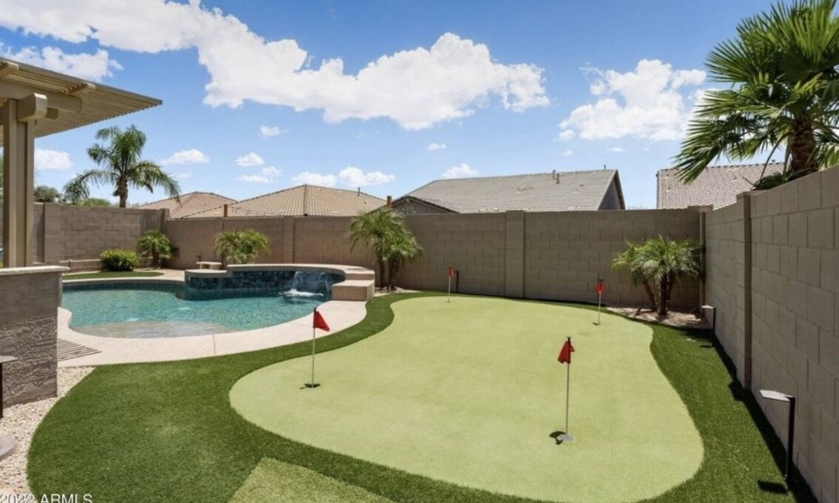 Tierra Del Rio House | Beautiful Home with Pool and Putting Green!