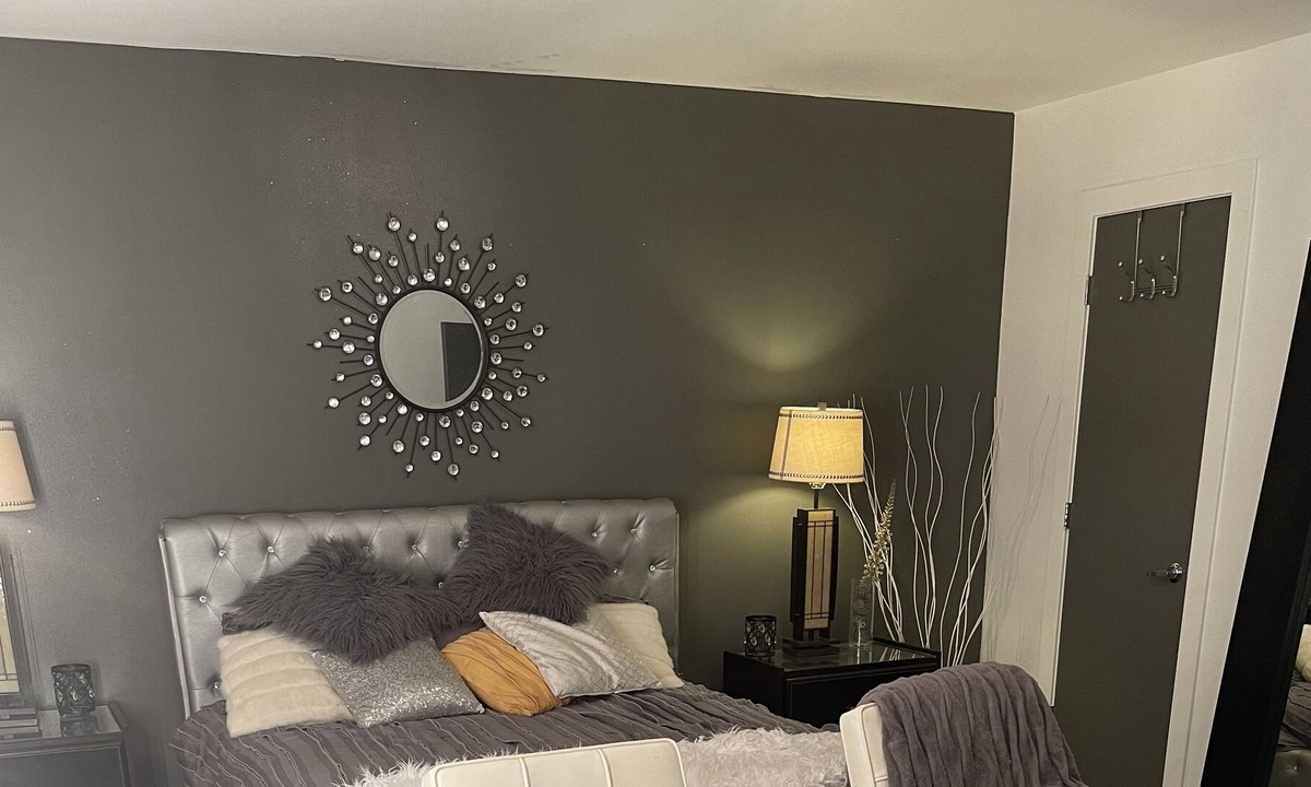 Downtown Las Vegas House | Beautiful suite in gated community! 2 miles from the strip! 180 day minimum!
