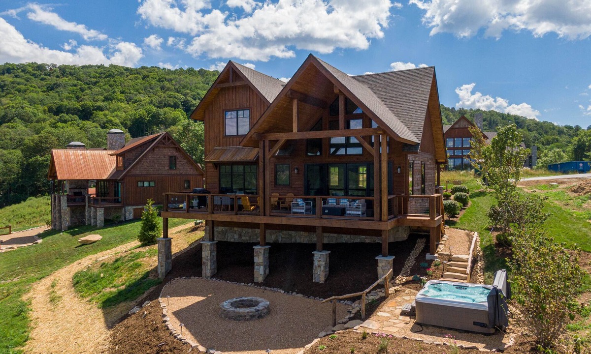 Banner Elk House | Bella Vista - Charming new home with pool table, hot tub, views in Eagles Nest