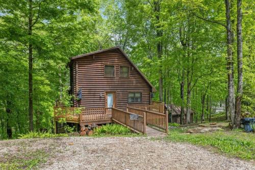 Slade House | Birdsong- Hot Tub, Game Room, Firepit, WiFi