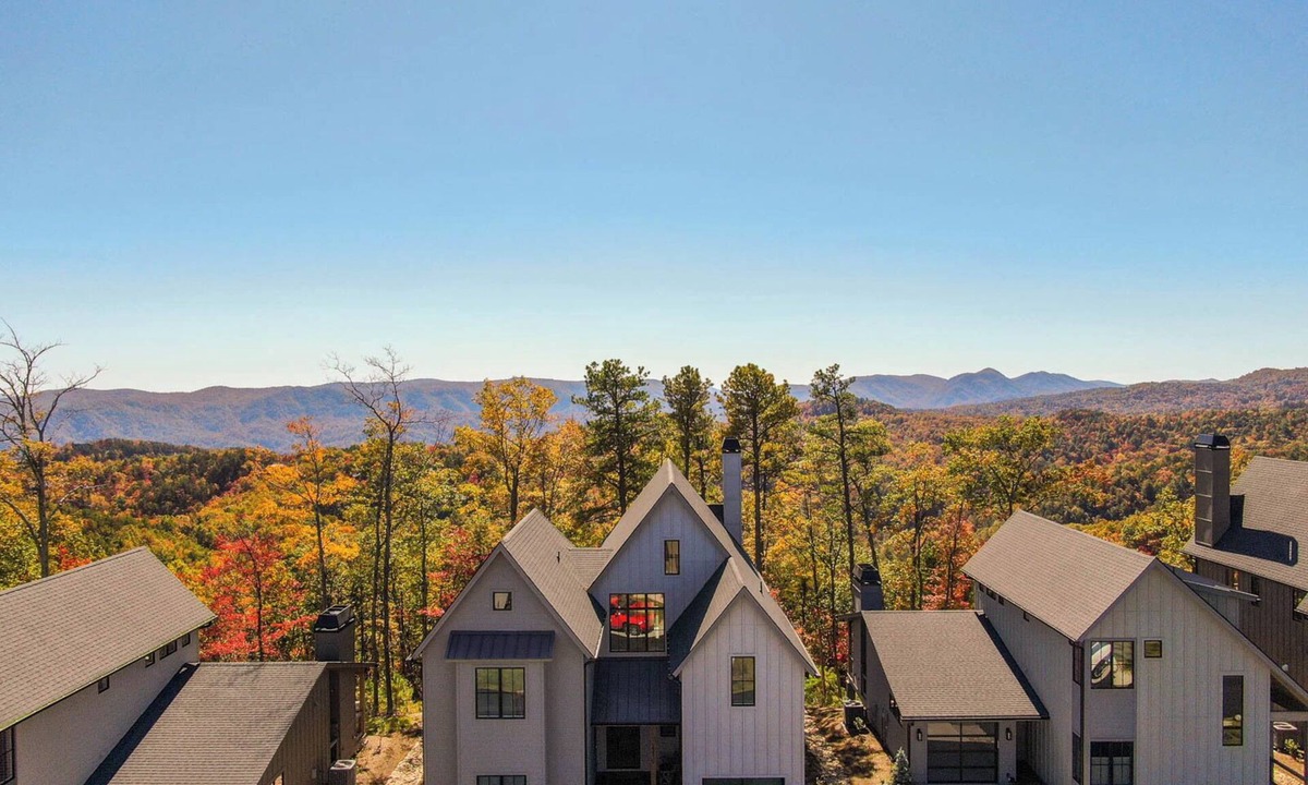 Lenoir House | Blue Meadows at Blue Ridge Mountain Club Luxury,stunning views,hot tub indoor+outdoor fireplaces