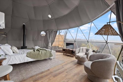 Stanton House | "Bluegrass Bluff" - The Overlook LUX Dome - RRG