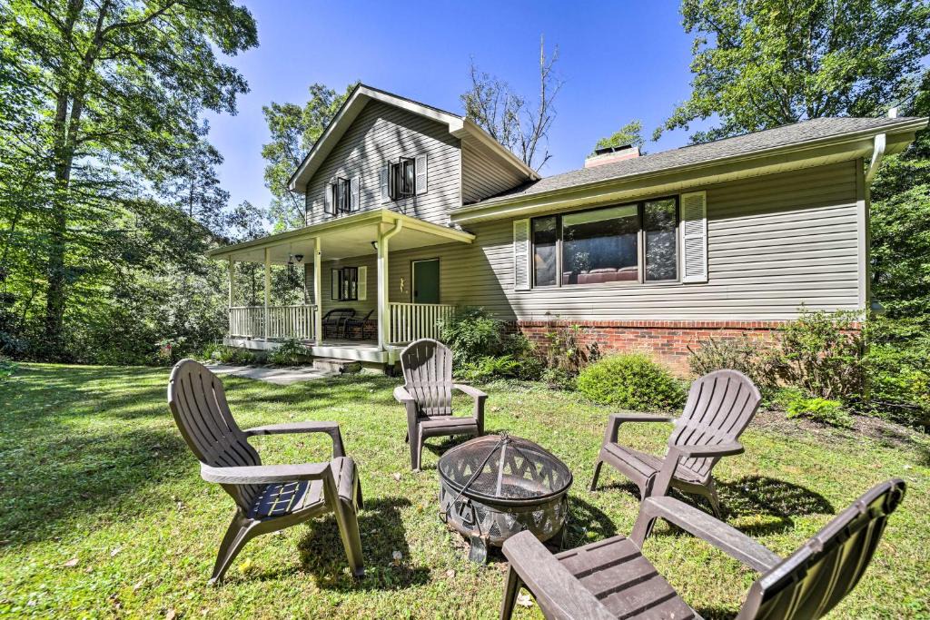 Brevard House | Brevard Retreat ~ 3 Mi to Downtown!