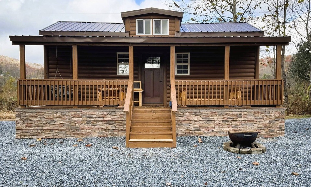 Frank Cabin | Buck Hill Campground Tiny Home Cabin #3