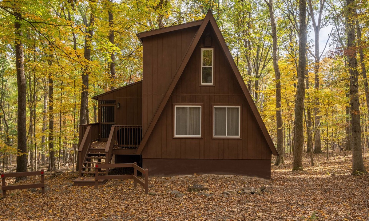 Berkeley Springs Cabin | Cabin Getaway: Hot Tub☆Location☆Berkeley Springs☆