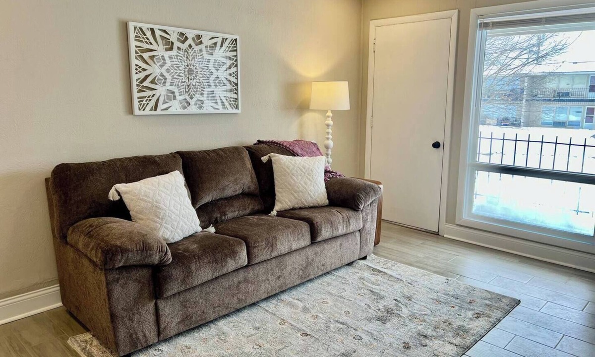Frankfort Condo | Capital City Condo #9-Light and Airy condo located in the Heart of Frankfort