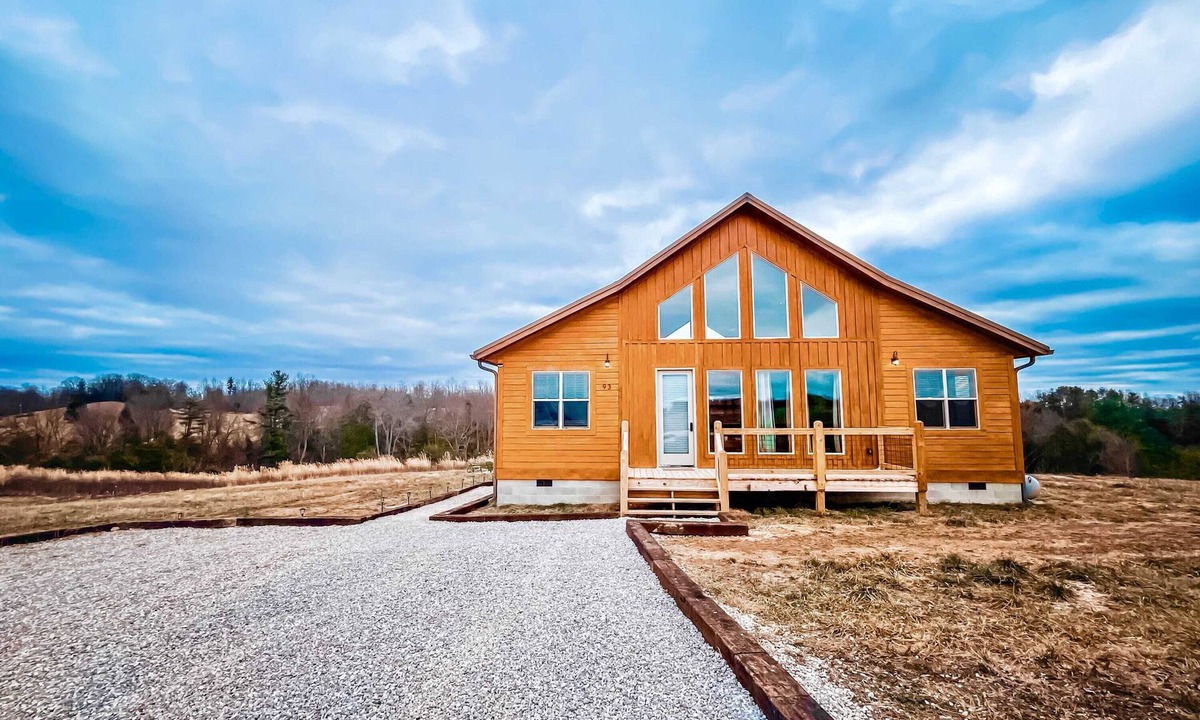 Rogers Cabin | Cat's Cradle - RRG, Sunset Views, Hot Tub, WiFi, Pet Friendly, Near Natural Bridge State Park
