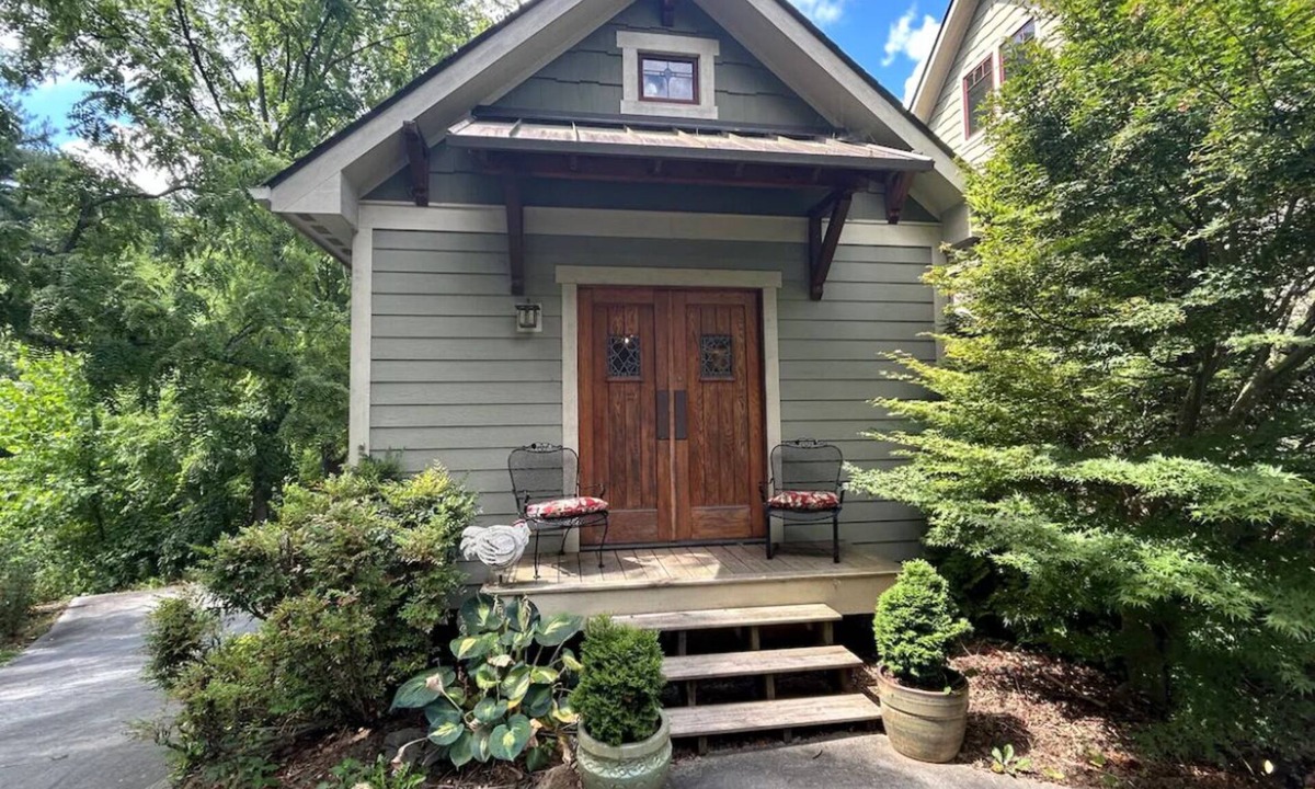Jackson Park Cottage | Charming 1-bedroom cottage One Mile From Downtown Asheville, Pet Friendly