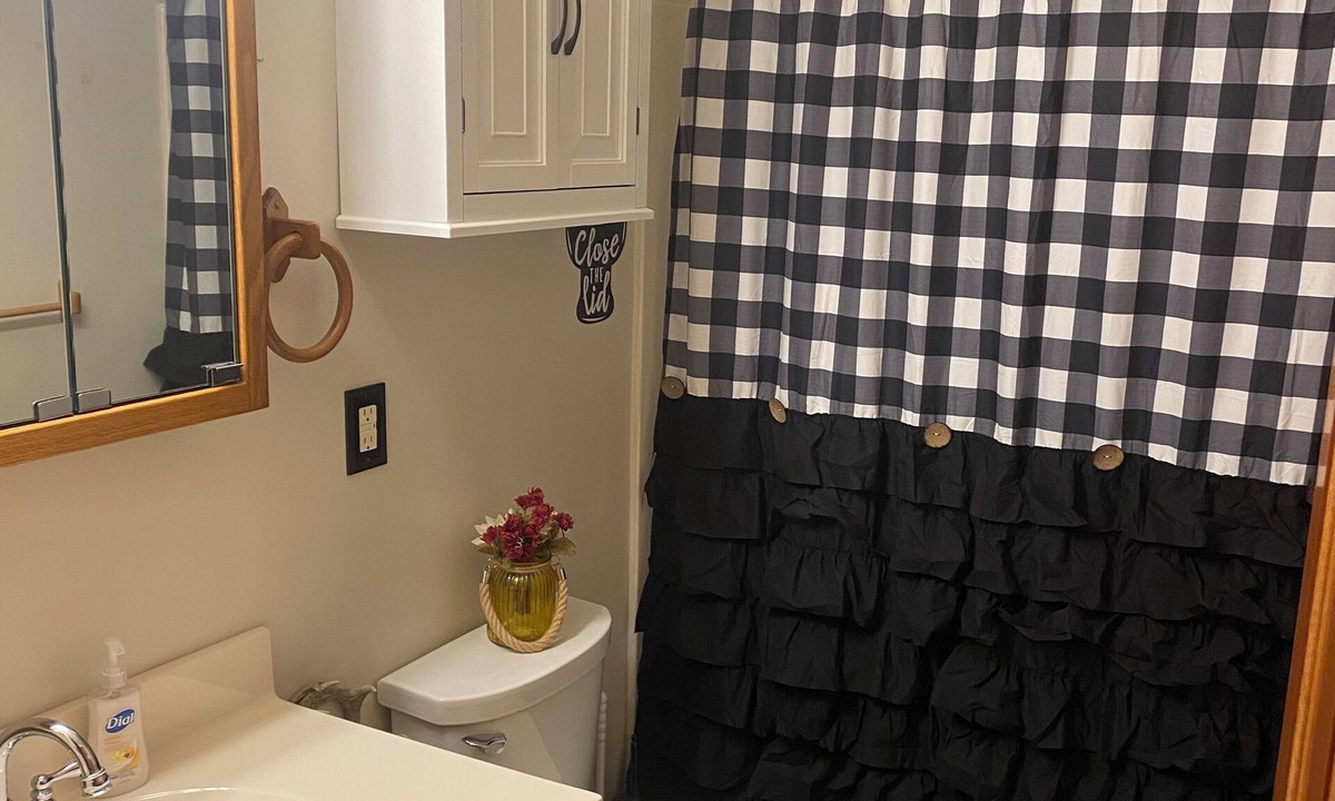 Hillsboro House | Charming 2-bedroom house in Hillsboro with Wi-Fi and a game room. Happy travels