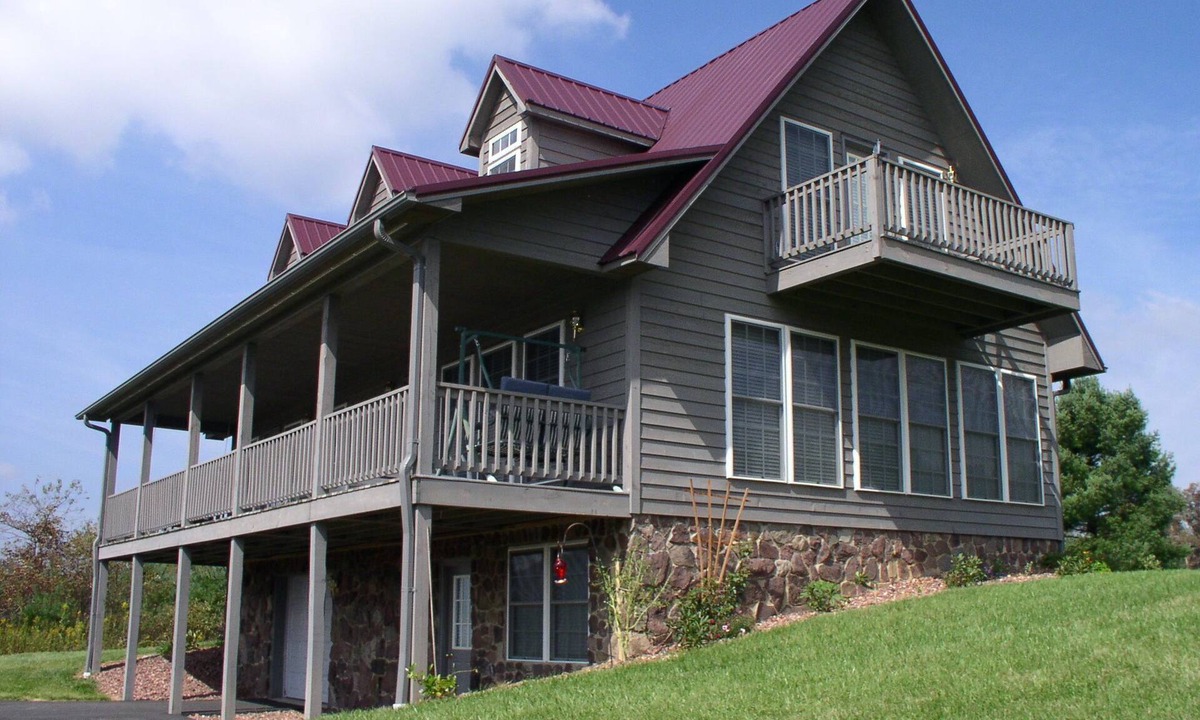 Laurel Springs House | Charming 3-bedroom home in Laurel Springs with view over the Blue Ridge Parkway