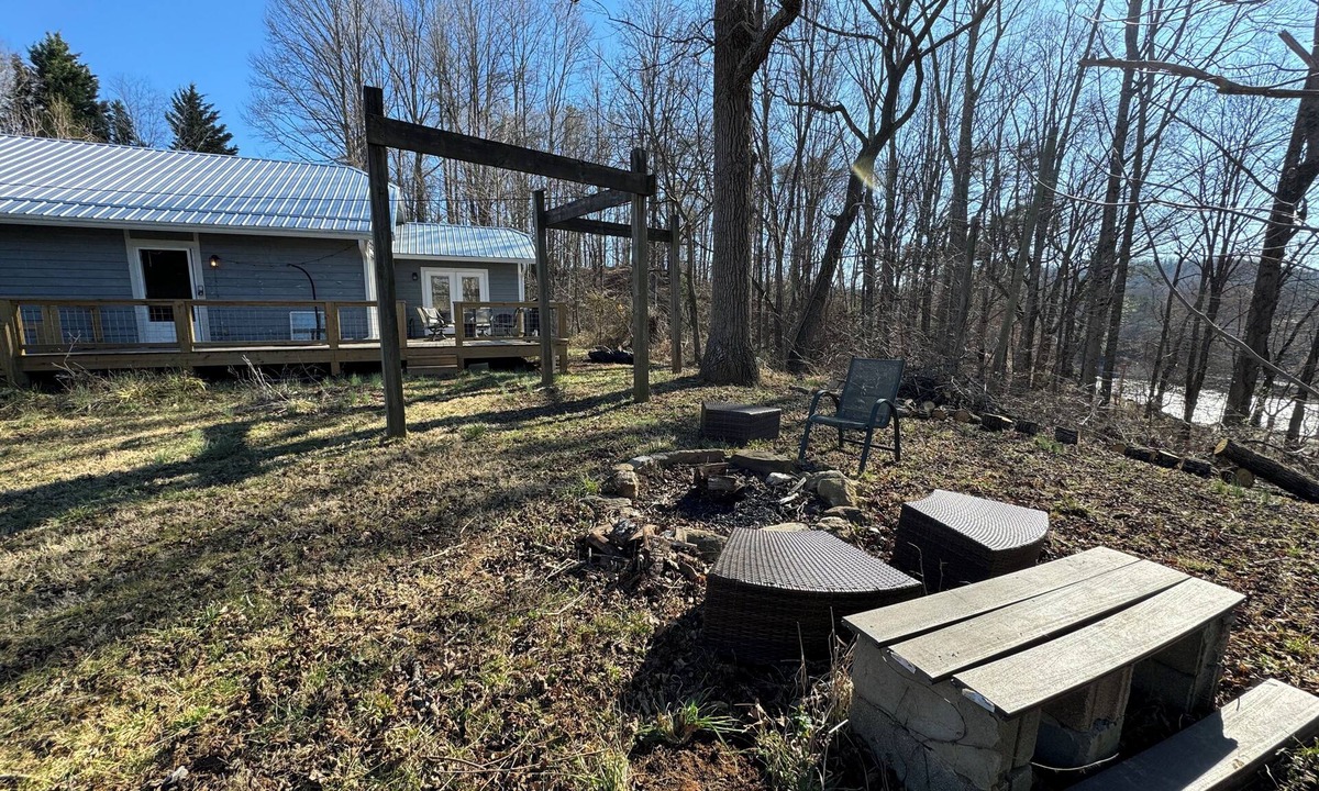 Woodfin Cottage | Charming 3-bedroom cottage in amazing Asheville with WiFi, AC