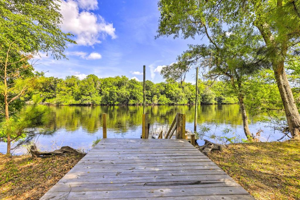 Bell House | Charming Abode w/Dock on the Suwannee River