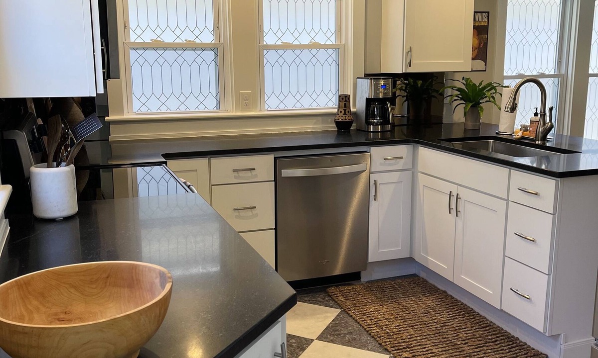 Black Mountain Cottage | Charming cottage minutes from downtown Black Mountain!