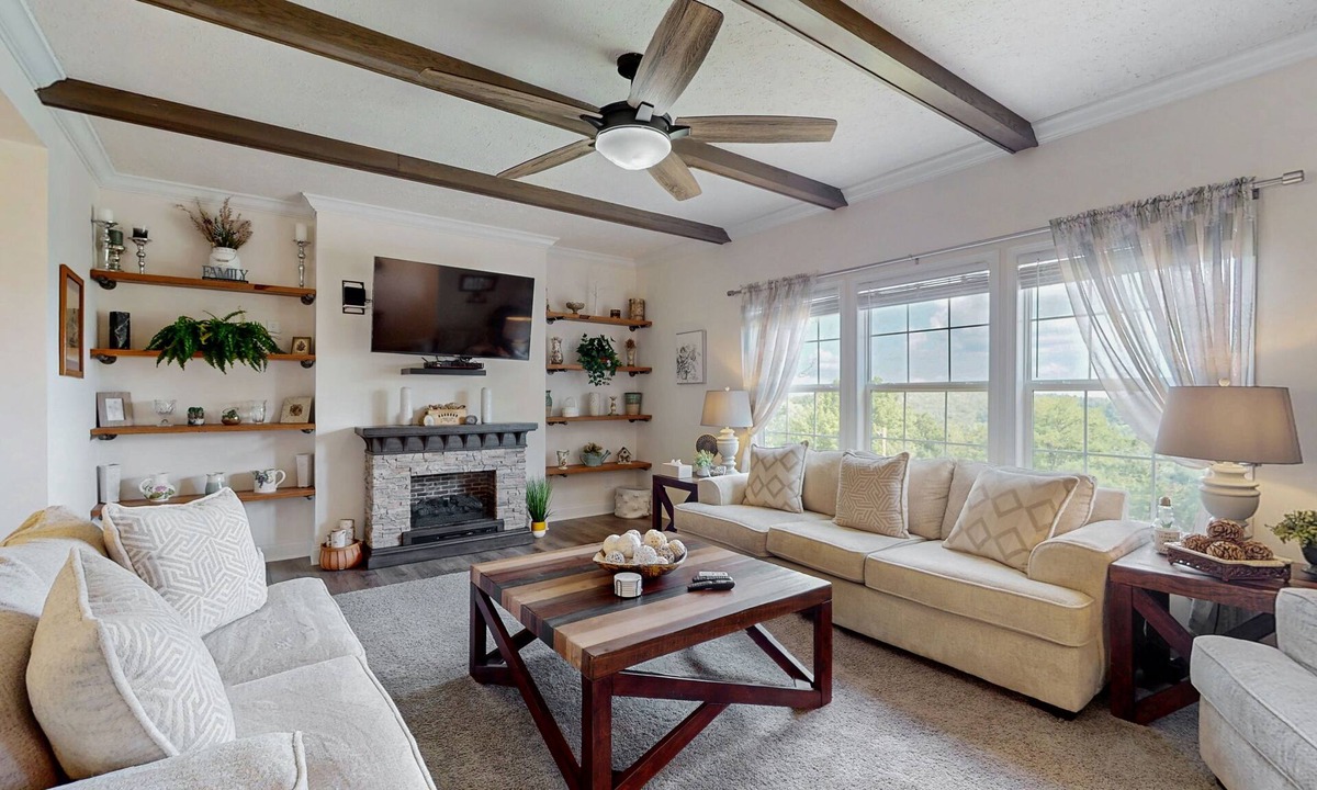 Newland House | Charming Newland Home with Mountain and Valley Views, Full Kitchen and Wifi