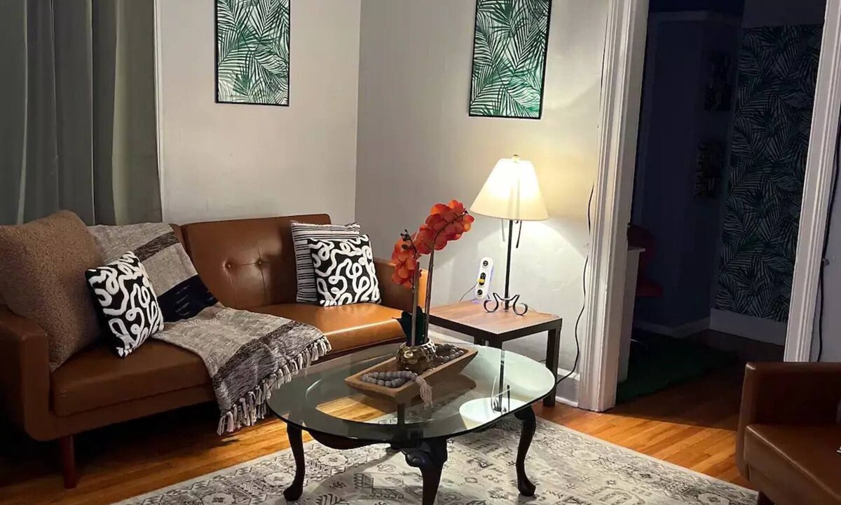 Albany Apartment | Chic Madison Parkview