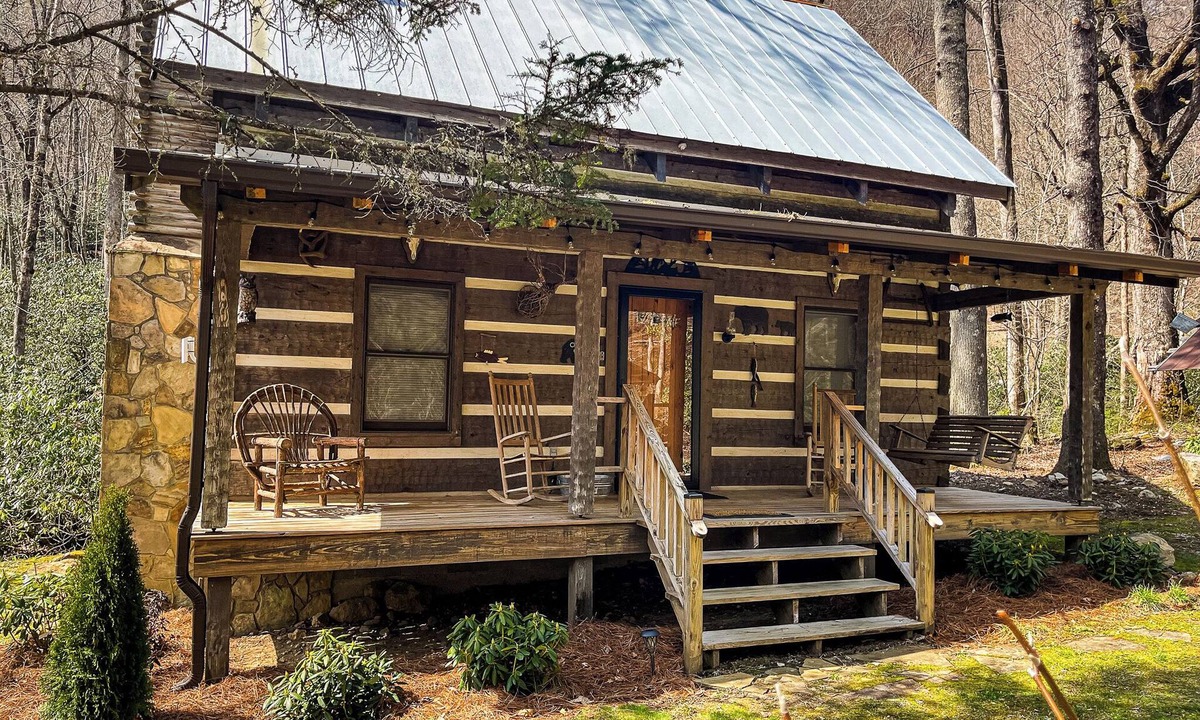 Otto Cabin | Chinkapin Gap on Betty's Creek - 1BR + Open Sleeping Loft w/1/2 Bath