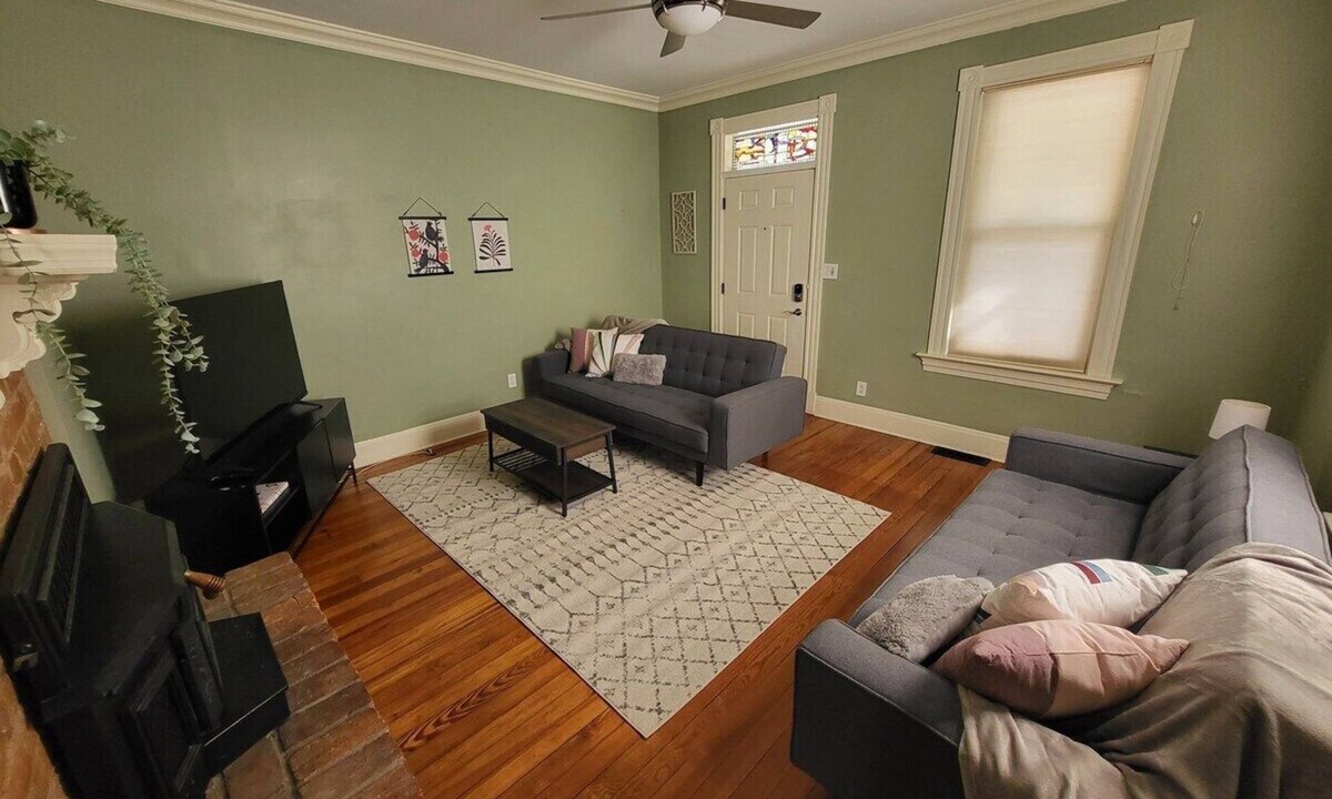 Columbia-Tusculum House | Columbia-Tusculum Gem 2BR Remodeled Historic Home