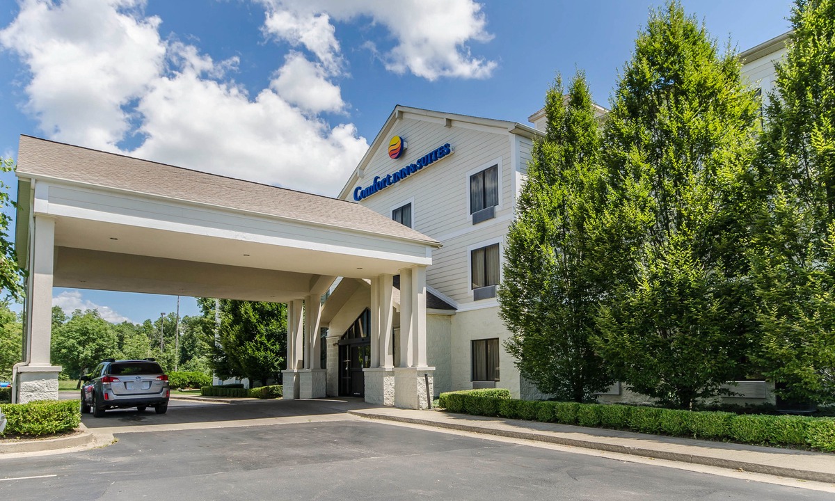 Farmers Hotel | Comfort Inn & Suites Morehead