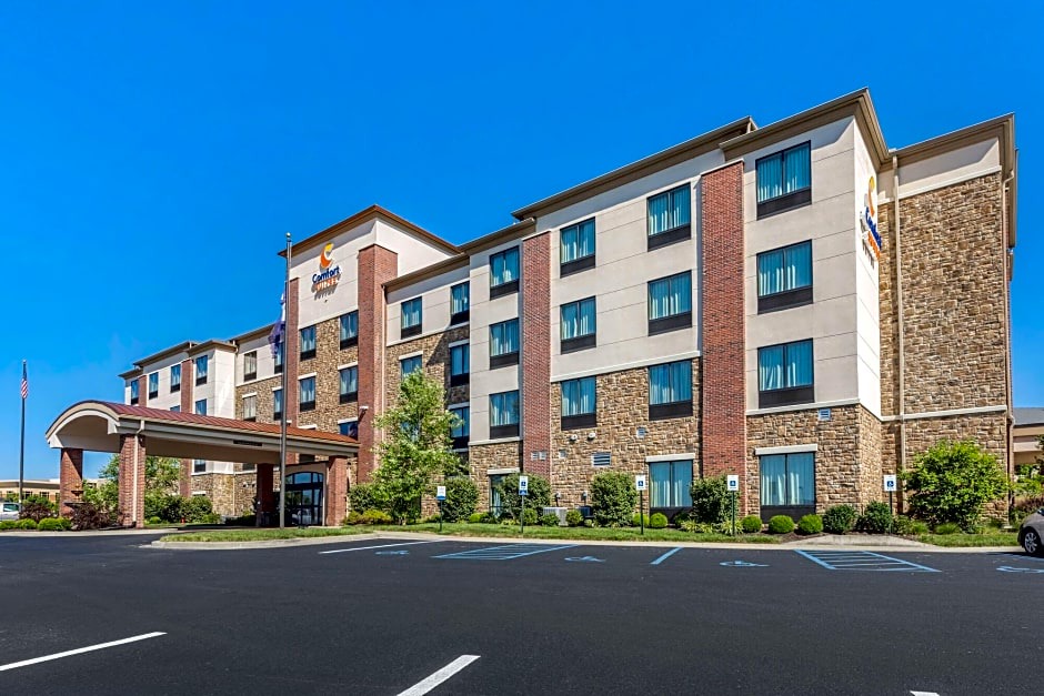 Bridgeport Hotel | Comfort Suites Bridgeport - Clarksburg