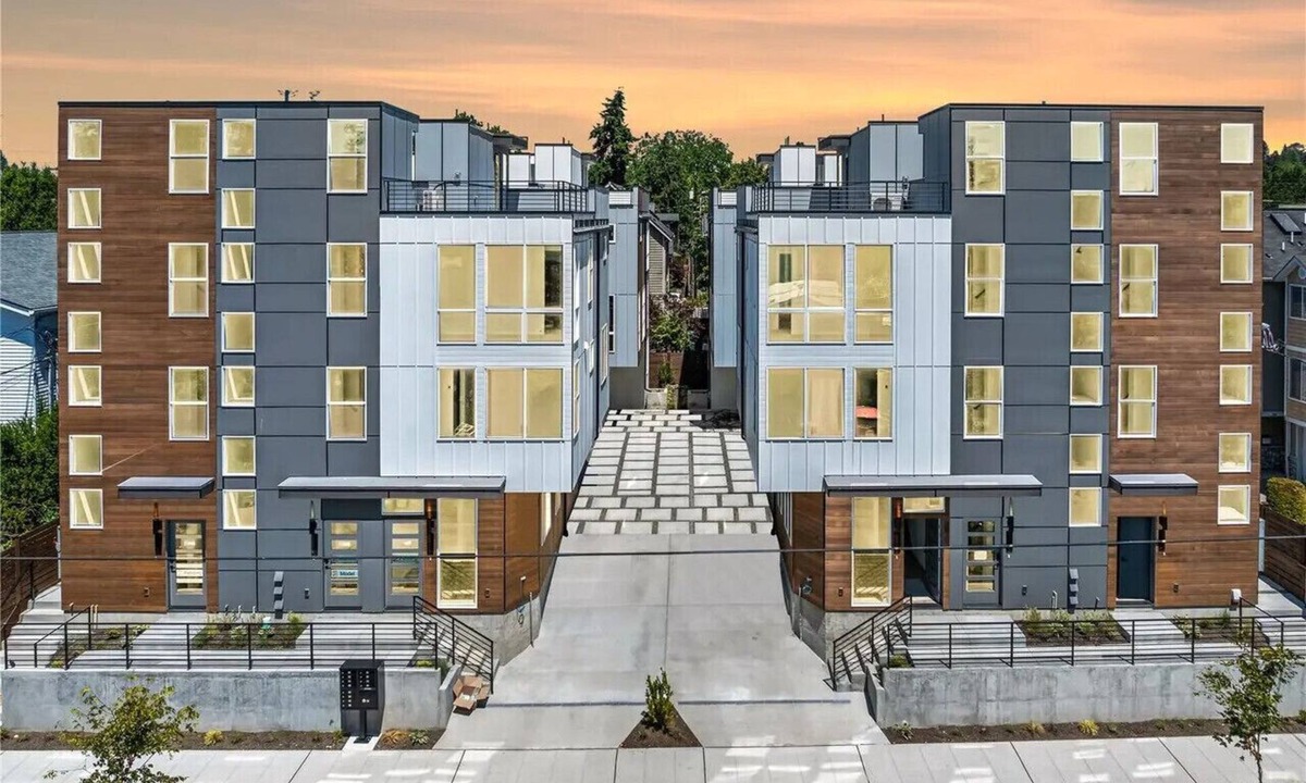 West Woodland Apartment | Comfortable Cozy 2BR 2BA with WiFI & Desk