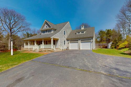 Cotuit House | Cotuit Mannor