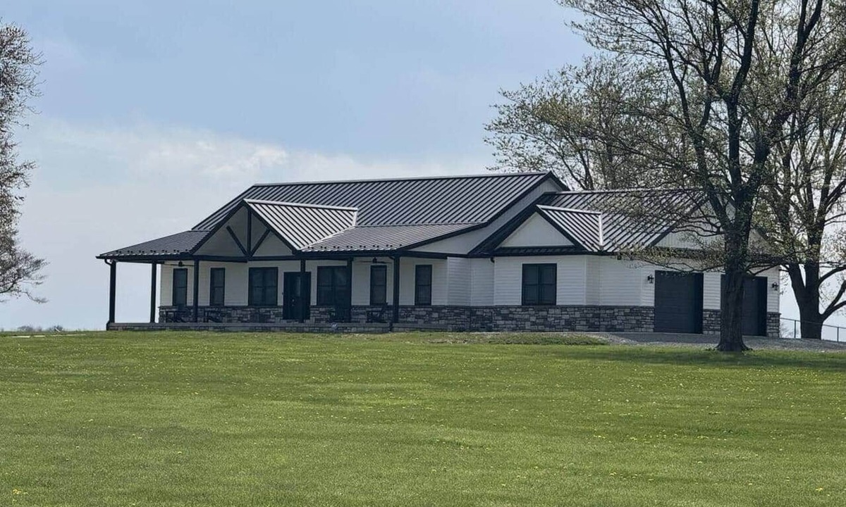 Fairview  Highland County House | Country Cornerstone Retreat Upstairs - Hot Tub, Sauna, Fire Pit, Massage Chair