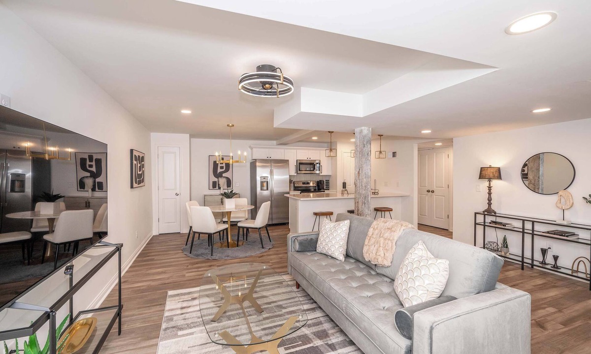 Covington Condo | Covington Charm 101