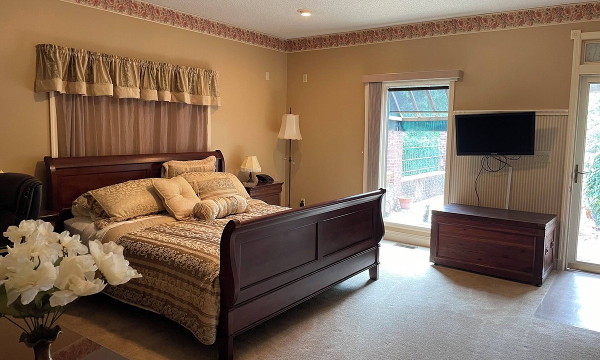 Tri-Cities House | Cox Haven- Beautiful & Spacious 2BR/2.5 Bath Home with working Cattle farm