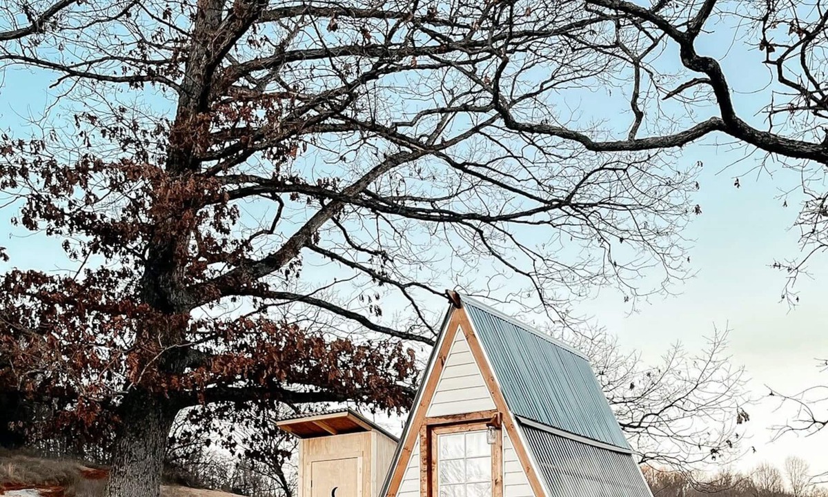 Washington County Cabin | Cozy 1-bedroom A-Frame nestled on a farm overlooking the Blue Ridge Mountains