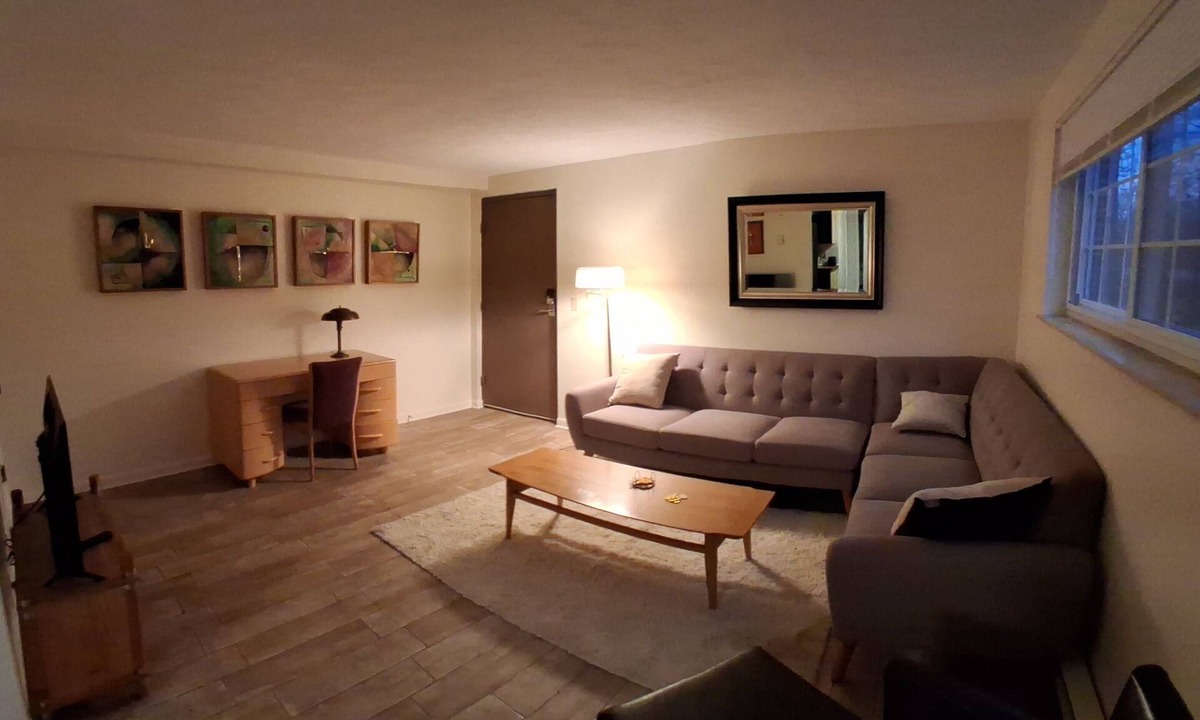 Loveland Apartment | Cozy 1-bedroom apartment - great for those traveling for work