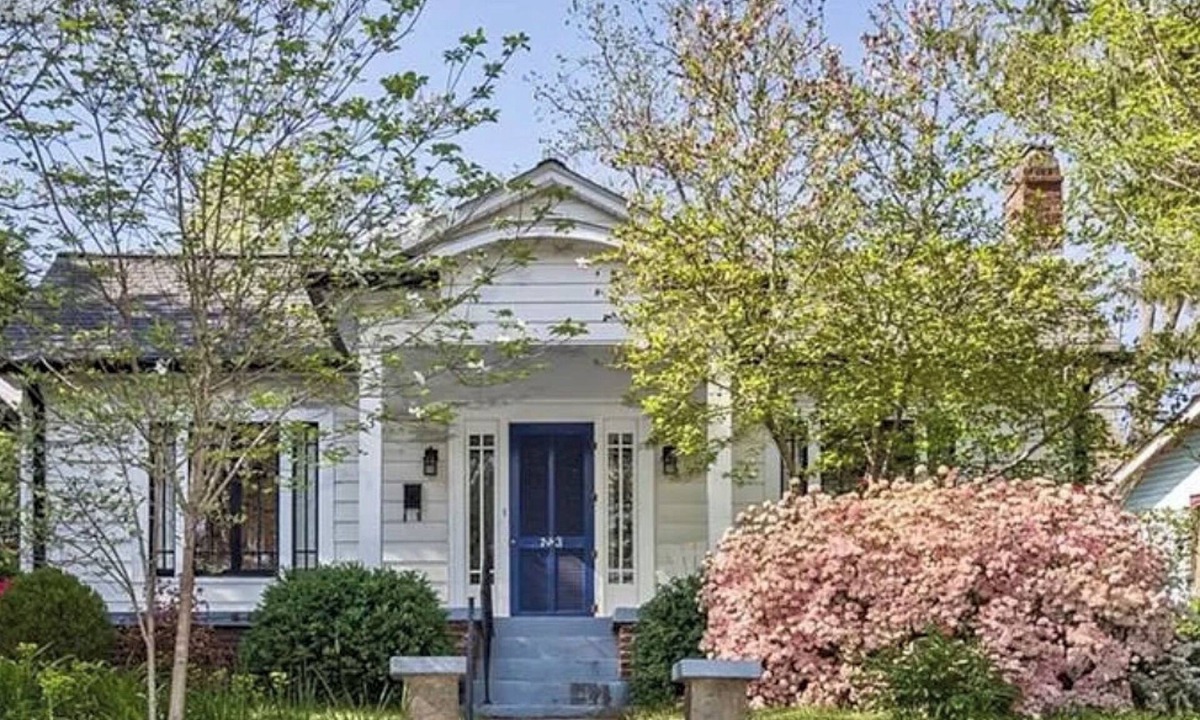 Grace House | Cozy Asheville Cottage Available For Monthly Stays