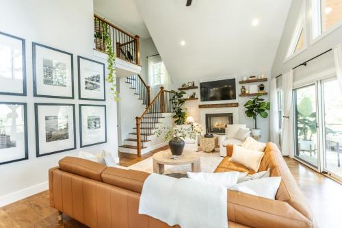 Swannanoa House | Cozy Luxury Treehouse 10 Min To Asheville Mountain Views