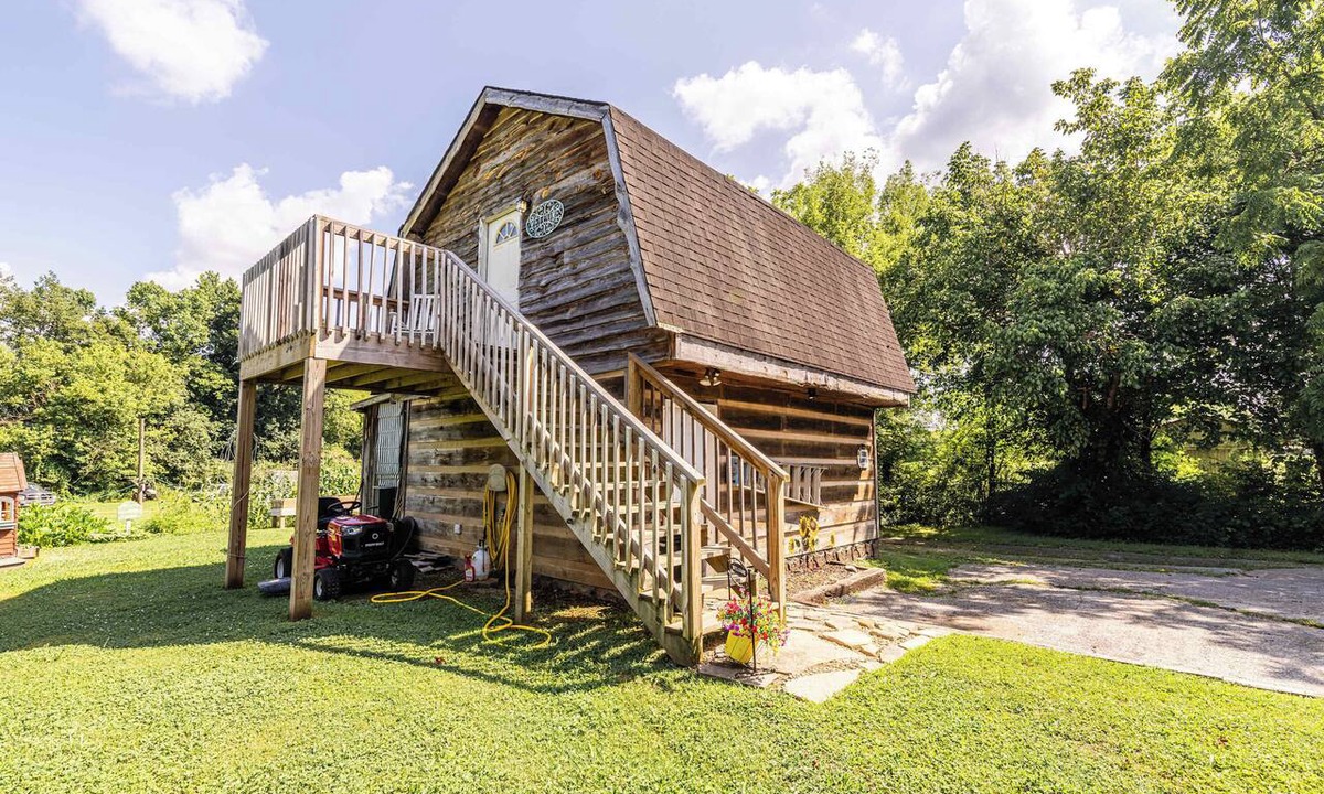 Walland House | Cozy Walland mountain retreat family